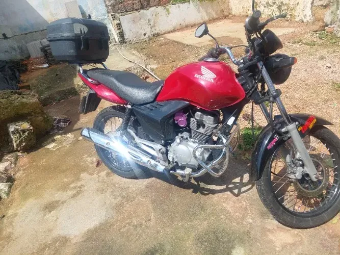 VENDO MOTO (titan150)