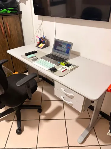 Mesa de Escritório + Cadeira Presidente - Excelente Estado