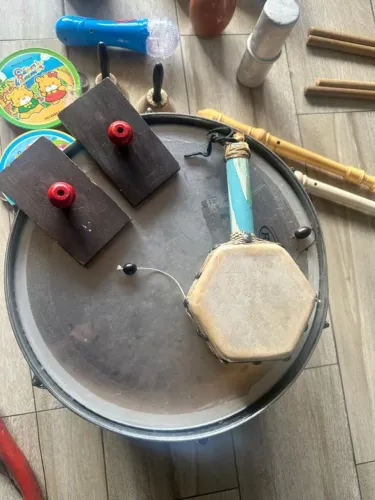 Vendo Lote de Instrumentos musicais de percussão e sopro