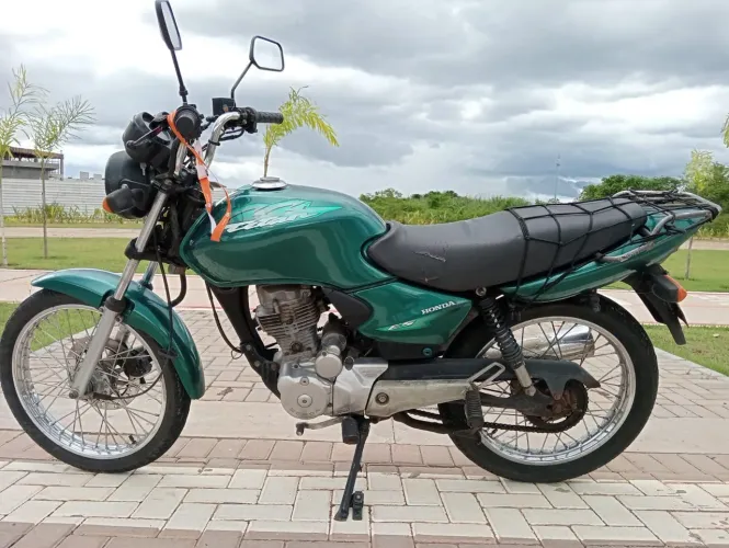 Moto toda original 
