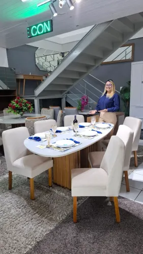 Conjunto de jantar 6 cadeiras madeira maciça