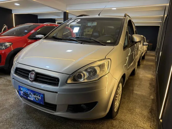 Fiat Idea Essence 1.6 Flex 16V 5P 2012