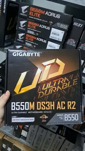 PLACA MAE GIGABYTE B550M DS3H AC R2 CHIPSET AMD B550, AM4, MICRO ATX, WI-Fi