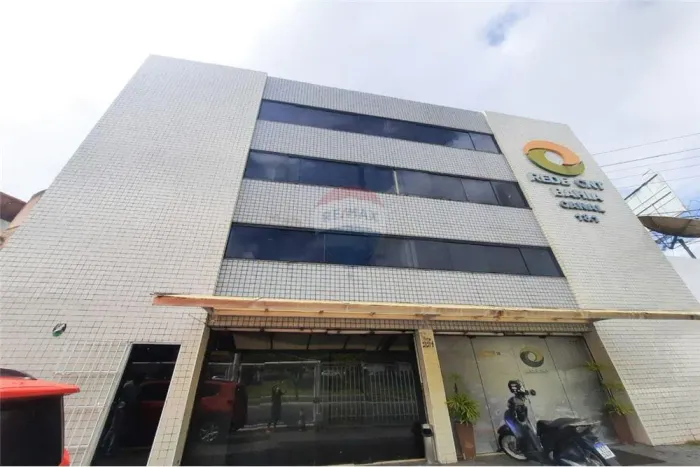 Prédio Comercial na Av. Anita Garibaldi