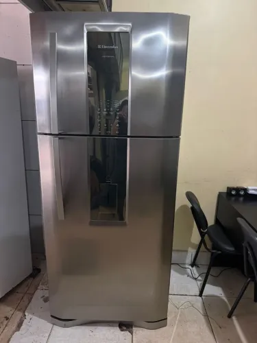 Electrolux Frost free inox seminova 500litros <br>500 litros <br>Valor 2499 reais