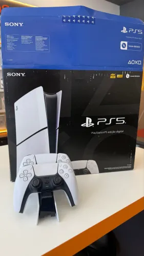 PS5 Slim Digital Semi Novo + 2 Controles + Base de carregamento