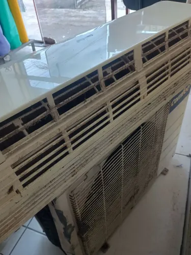 Central Ar 12.000 com defeito no motor 400,00