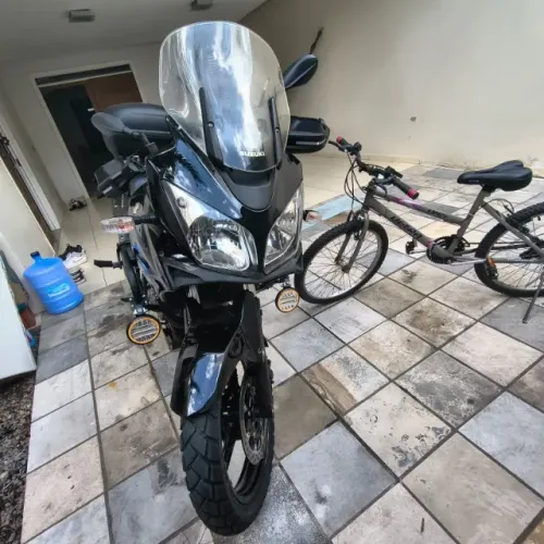 Suzuki Vstron 650 coisa fina
