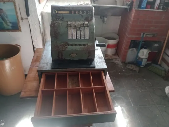 Caixa registradora antiga 