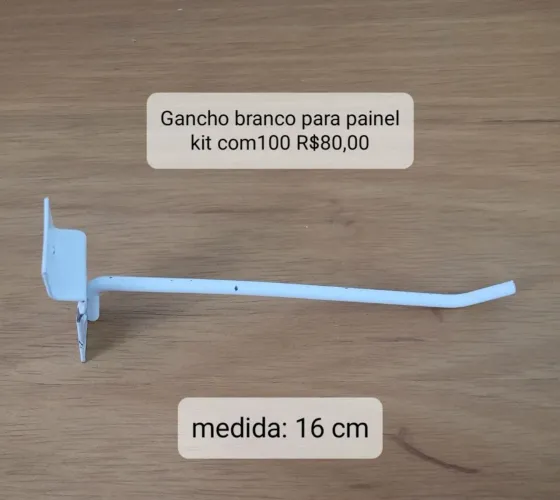 Kit 100 ganchos branco para painel