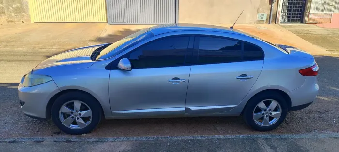 Renault Fluence Sed. Dynamique 2.0 16V Flex Aut. 2013