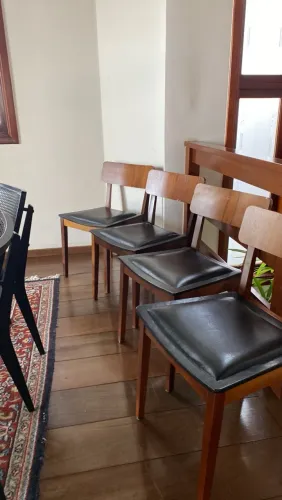 Cadeiras Tok Stok modelo Tango