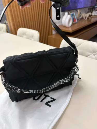 Bolsa Schutz 