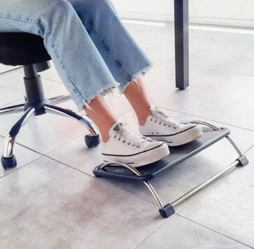 Apoio para pés ergonômico