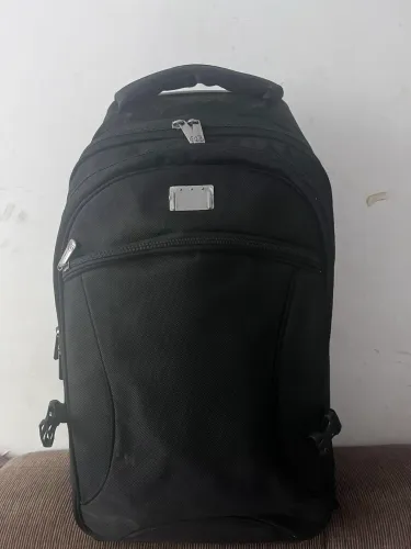 Mochila tipo mala para viagens