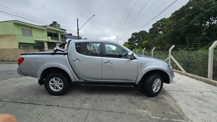 Mitsubishi L200 Triton HPE 3.5 CD V6 24V Flex Aut. 2015