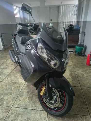 Dafra Maxsym 400i / Estado de Nova / Km original
