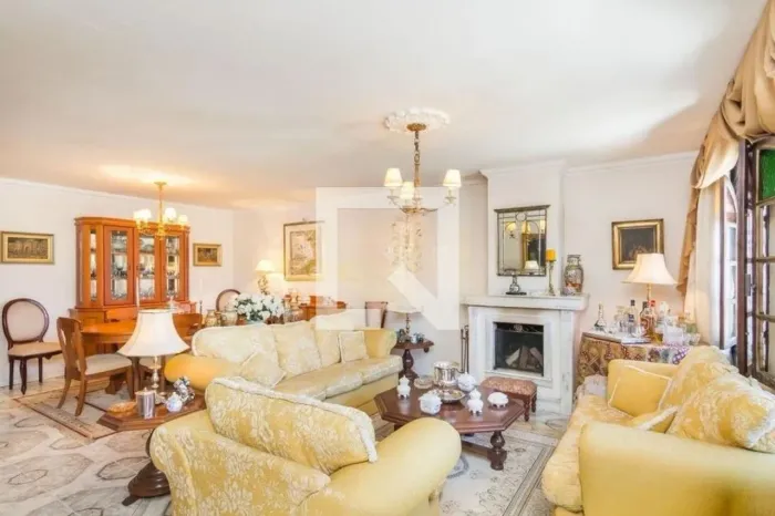 Casa à Venda - Partenon, 6 Quartos, 368 m2