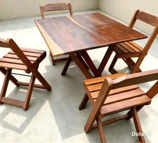 Mesa com estilo amadeirado