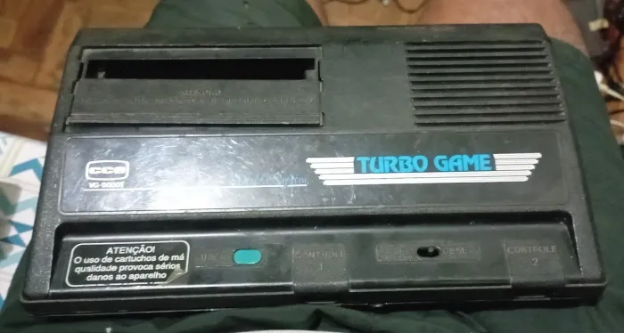 Turbo Game c/ defeito (tela preta no 72p e tela branca no 60p) bom estado