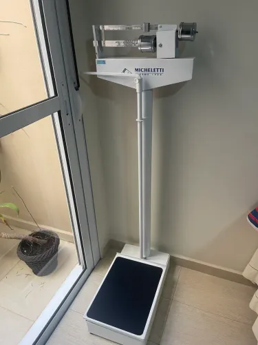 SEU PESO E ALTURA COM PRECISÃO COM ESSA BALANÇA PROFISSIONAL