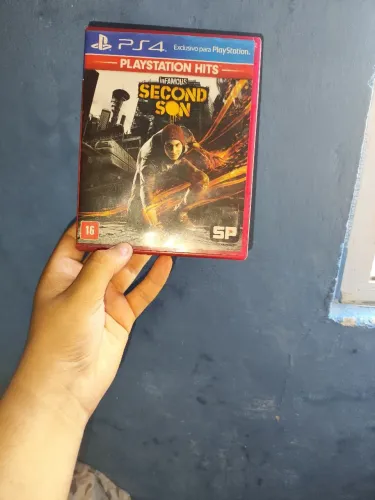 VENDO OU TROCO ESSE JOGO DE PS4