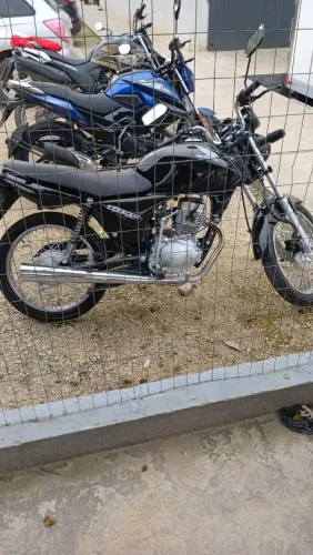 Vendo moto.file nada pra fazer 8.000