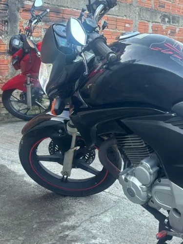 Moto Honda CB300r 2011