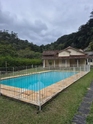 ALUGO LINDO e ACONCHEGANTE SÍTIO EM MENDES,PISCINA,CAMPO,MINA, SUÍTES JUNTO A NATUREZA TOT