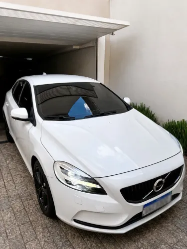 Volvo V40 T-4 Momentum 2.0 Aut. 2017