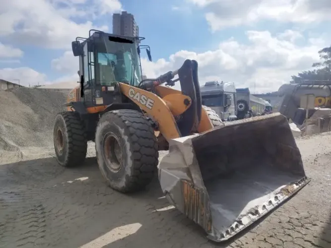 Pa Carregadeira Case 2023 621E
