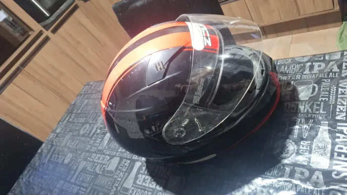 Capacete