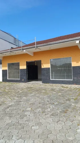 Algo sala comercial