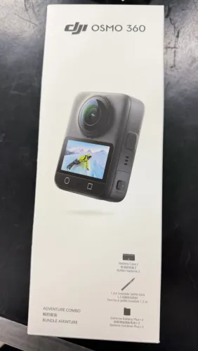 Câmera DJI Osmo 360 - Adventure Combo, nova lacrada