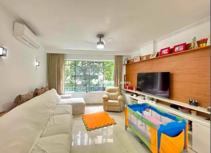 Apartamento em Copacabana com 3 quarto e vaga.