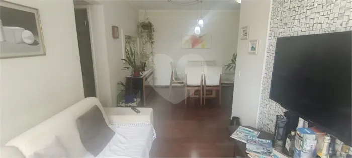 Apartamento à venda com 2 quartos no condomínio Edifício Guaratuba, Guarulhos - SP