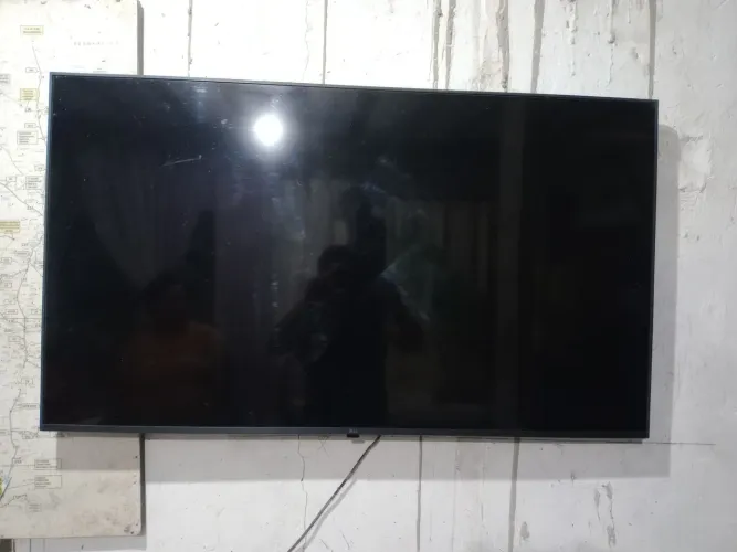 Tv.55 polegadas, com defeito não tá ligando, (conserto ou reposição de peças.