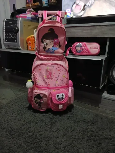 VENDO KIT DE MOCHILA(LULUCA)