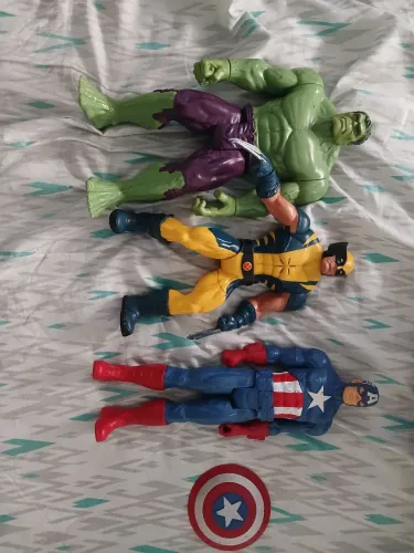 Bonecos Originais Marvel - Capitão América, Hulk e Wolverine