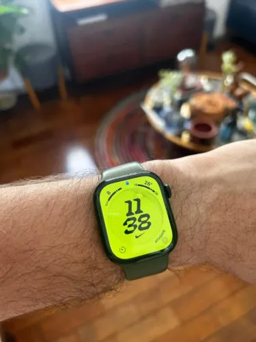 Apple Watch Series 11 GPS - Caixa preta brilhante de alumínio - 42 mm