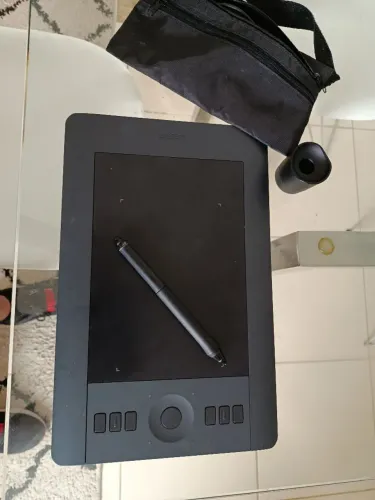 Wacom Intuos Pro Small PTH-451 + Caneta Original + Case