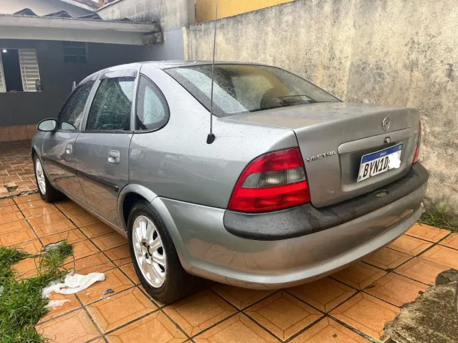 Chevrolet Vectra CD 2.2 16V / 2.0 16V Mec./aut. 1997