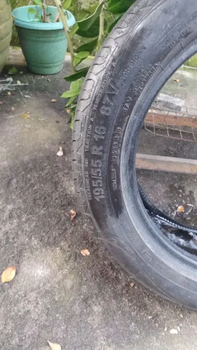 Pneus semi-novos