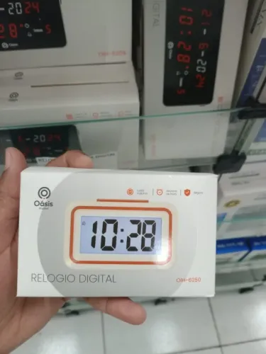 Relógio Digital Oásis OIH-6250 LED com Alarme e Luz Noturna - Moderno