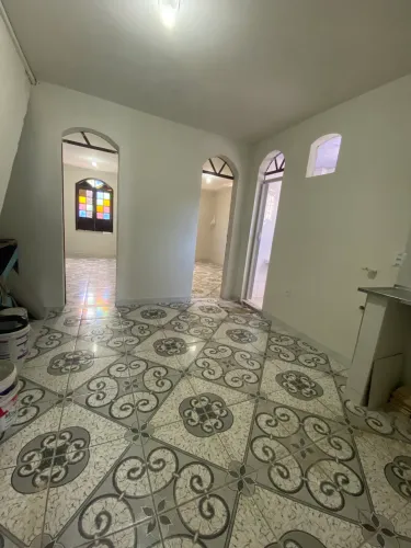 Casa nos Altos - 3 quartos e sacada - São Domingos 