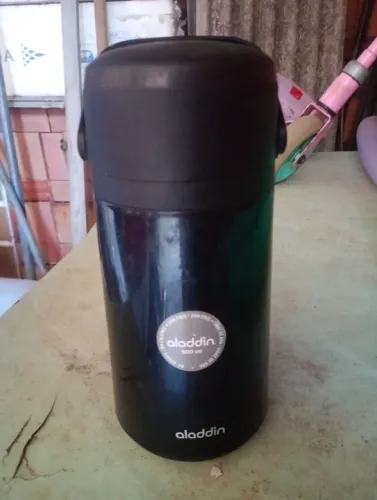 Garrafa térmica Aladdin Massima 1,8L Preto