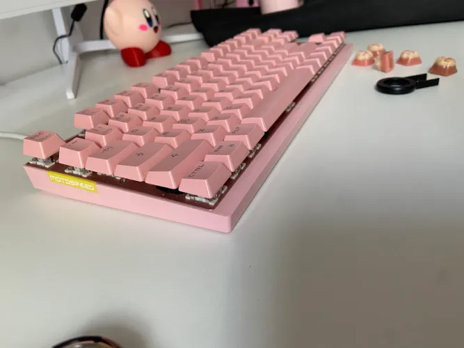 Teclado mecânico rosa