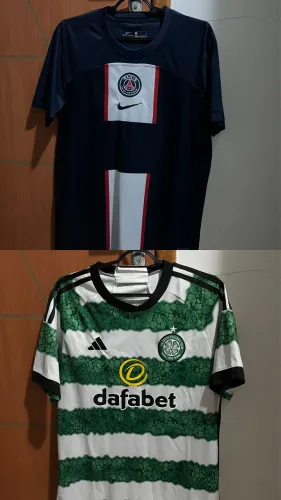 Duas camisas de time