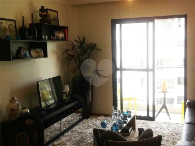 Apartamento à venda com 3 quartos, sendo 1 suíte, no condomínio Rosengarten, São Paulo - S