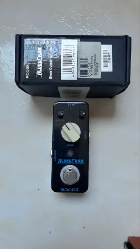 Pedal Overdrive Mooer Blues Crab para guitarra baixo violão 